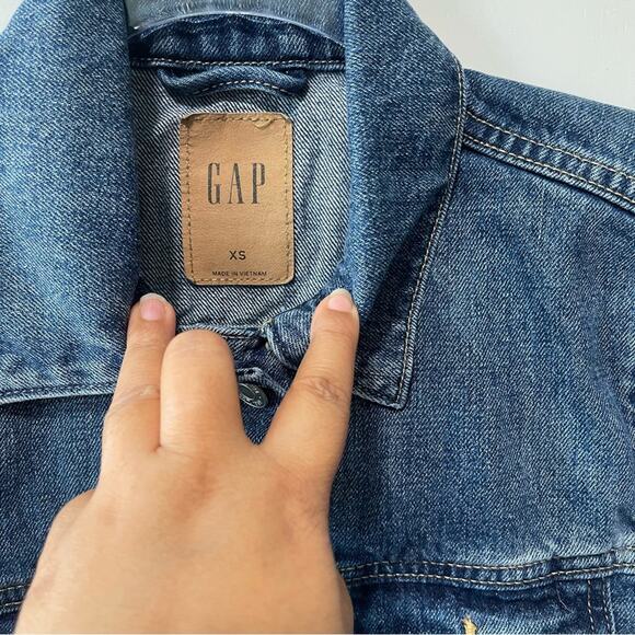 GAP Women's Denim Jacket Blue Medium Wash Size XS - Picture 3 of 6